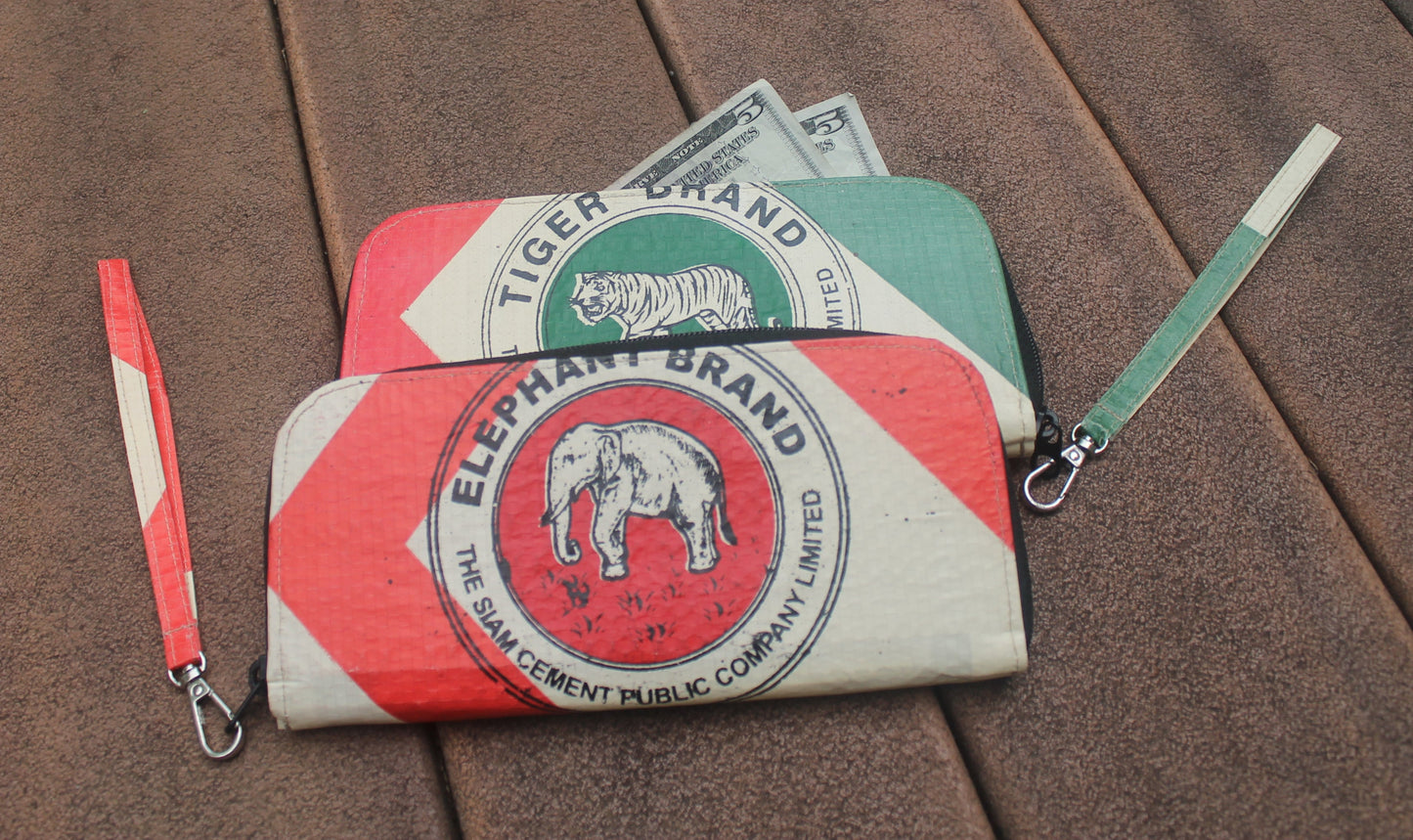 Accordion Zip Wallet